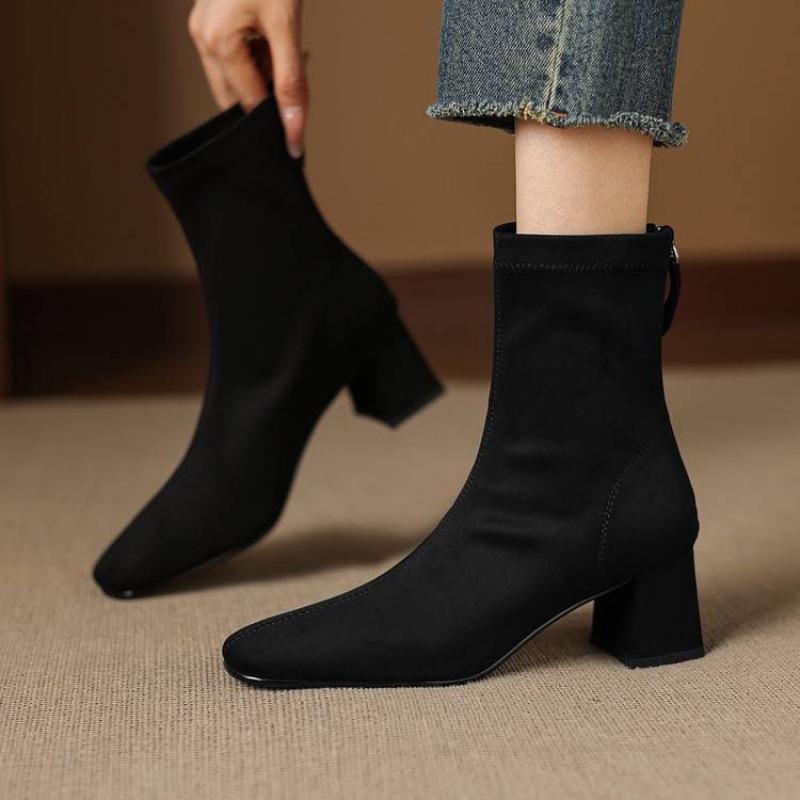 Autumn and Winter Square Head Medium Heel Martin Boots Leather Elastic Fleece Rear Zipper New Low Boots Square Heel Large Size Short Boots Women