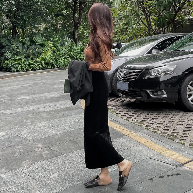 Golden Velvet Women's Mid-Length High-Waisted Slimming Pencil Skirt (Spring/Autumn 2026).