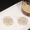 Diamond-encrusted Hollow Flower Brooch, High-end Sense, Light Luxury, Heavy Camellia Pin, a Niche Fashion Suit Decoration