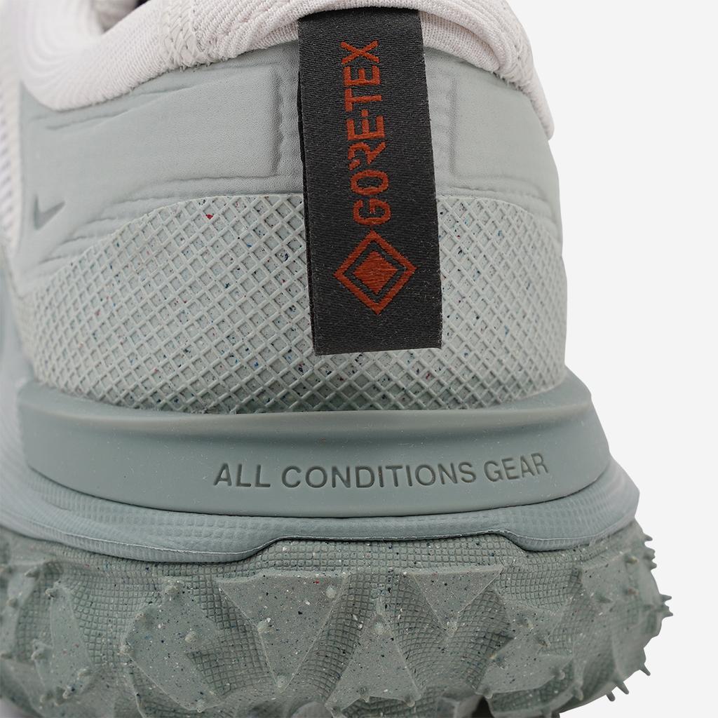 Nike ACG Mountain Fly 2 Low GORE-TEX Plata Fantasma Plata Ligera Zapatillas de Hombre Gris Mica-Verde Gris Humo Oscuro HF6245-003