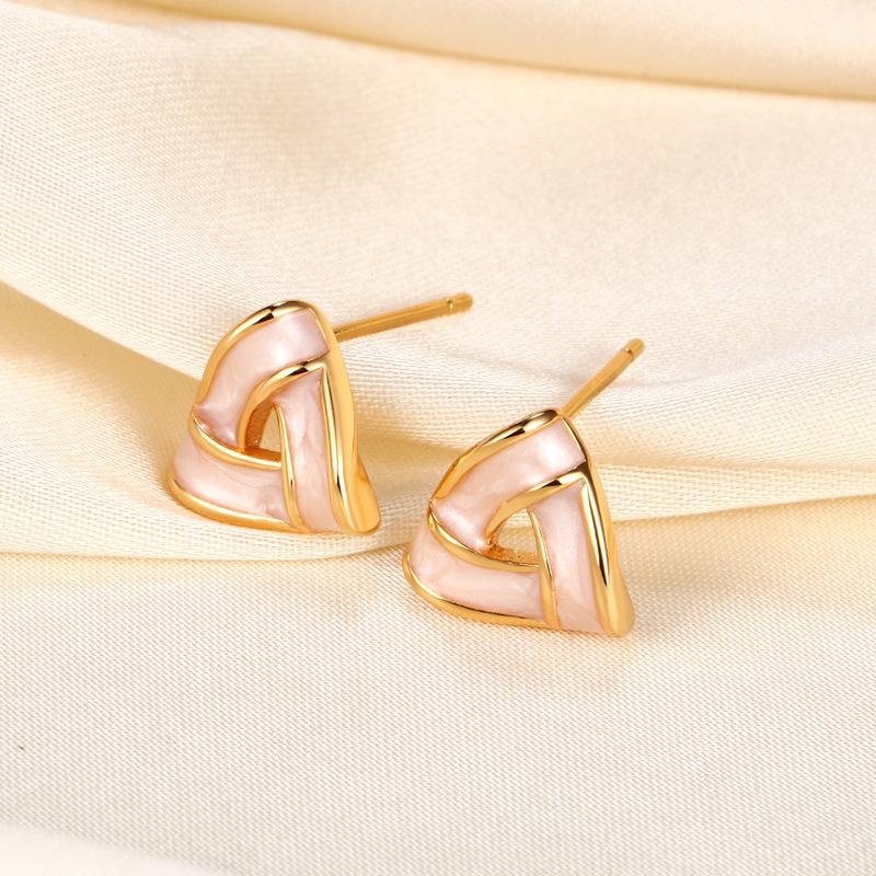 Seiko Fritillary Triangle Earrings Raw Simple Versatile Exquisite Small Fresh Earrings Shells