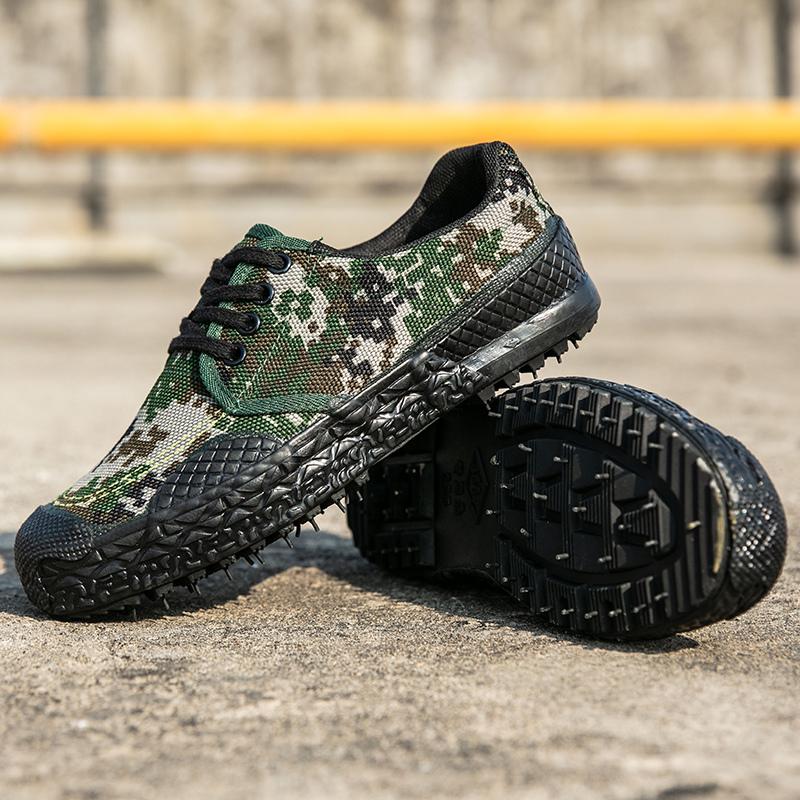 Nové maskáčové mužské plátěné boty Pohodlné prodyšné plátěné tenisky Pánské tenisky na ploché platformě Protiskluzové pánské boty vulkanizované