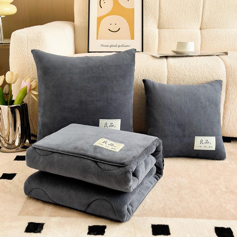 Thickened milk fleece throw pillow quilt dual-purpose two-in-one office nap pillow car cushion quilt