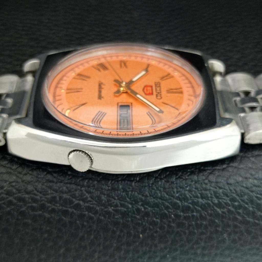 RARE VINTAGE SEIKO 5 AUTOMATIC 7009A JAPAN MENS PEACH DIAL WATCH a709550-1