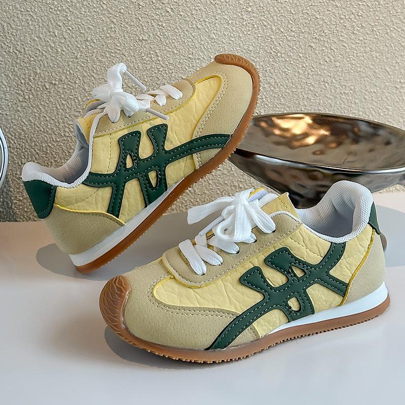 2025 Autumn New Children's Sports Shoes Trendy Shoes Medium and Old Children's Retro Running Shoes Boys and Girls Students Casual Shoes