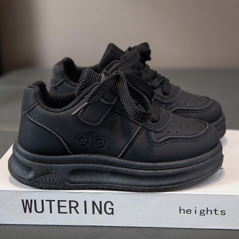 Kinder-Schwarz-Weiß-Boardingschuhe – Frühjahr/Herbst 2026, Leichte Freizeit-Sneaker für schulpflichtige Kinder.