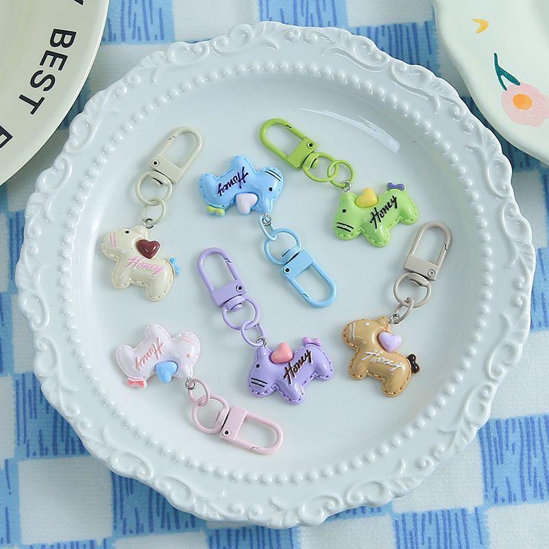 Creative Cartoon Resin Horse Keychain, Heart Pendant - Cute Student Gift