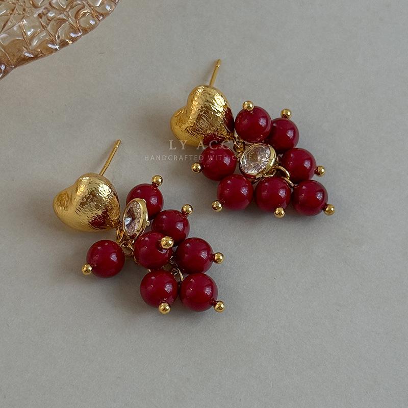 Retro love pendant grape string earrings elegant romantic light luxury exquisite earrings fashionable gentle elegant earrings women
