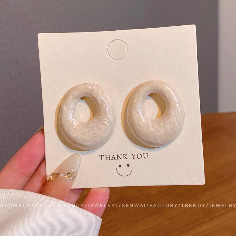 

Smudge blue circle stud earrings femininity earrings simple cold style earrings