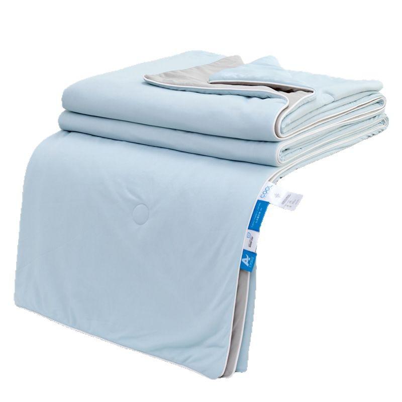 Summer Ice Silk Quilt: Cool & Washable for Mother and Baby