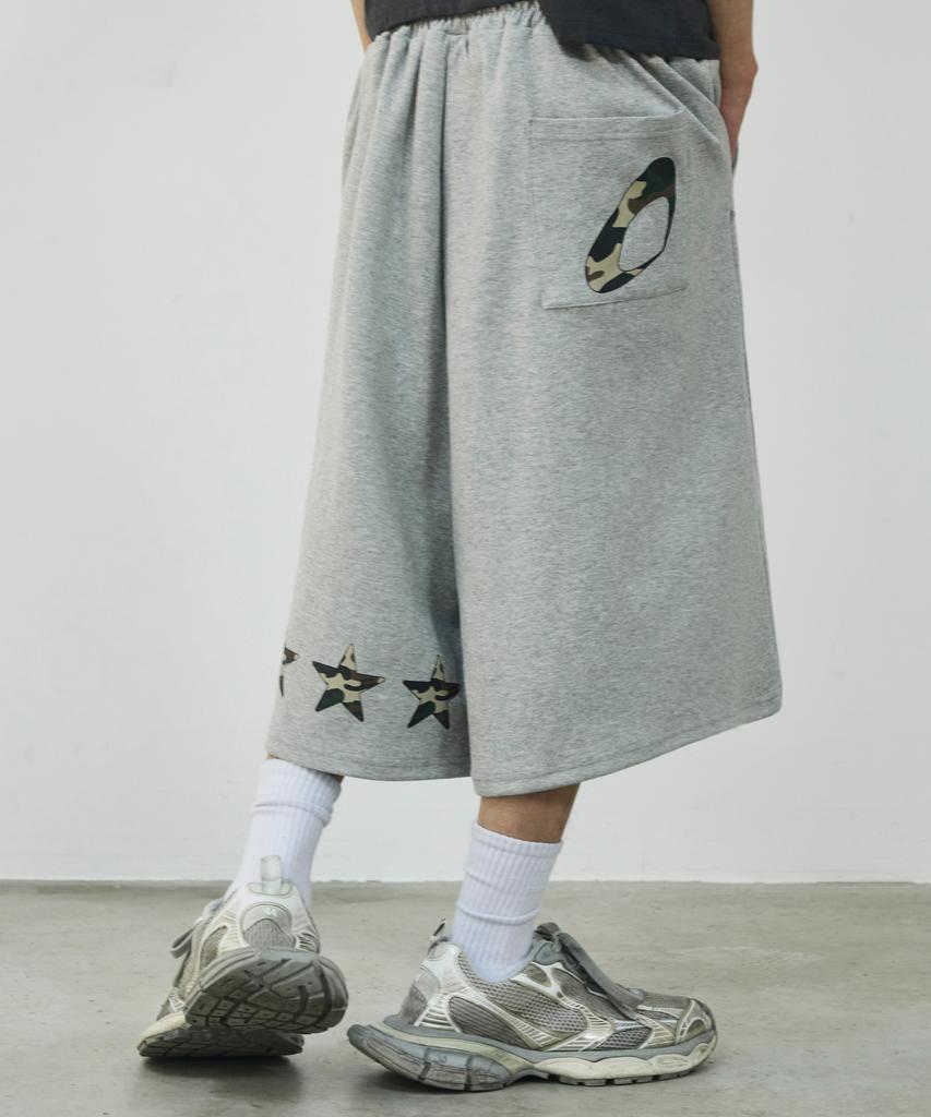 SCALLYWAG White Camo Star Bermuda Sweat Shorts [Grey]