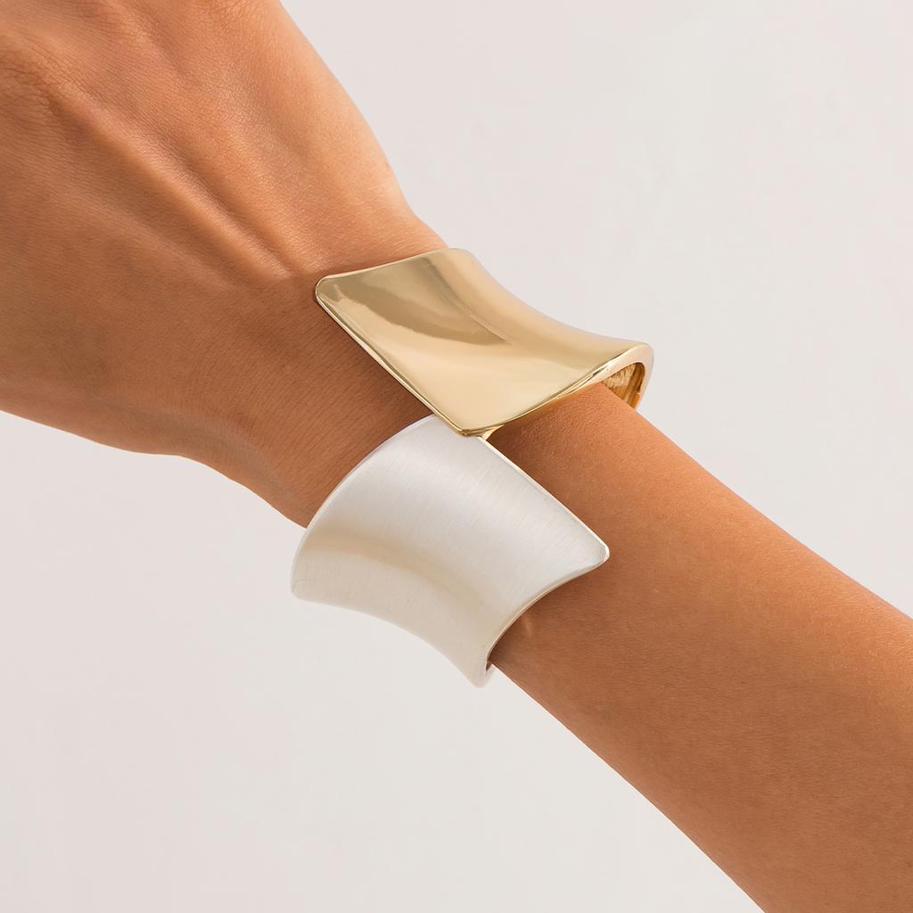 Ingemark 6 Styles Tendance Punk Asymétrique Lisse Bracelets à Ressort Mode Féminine Déclaration Large Manchette Bracelet Steampunk Bijoux Hommes