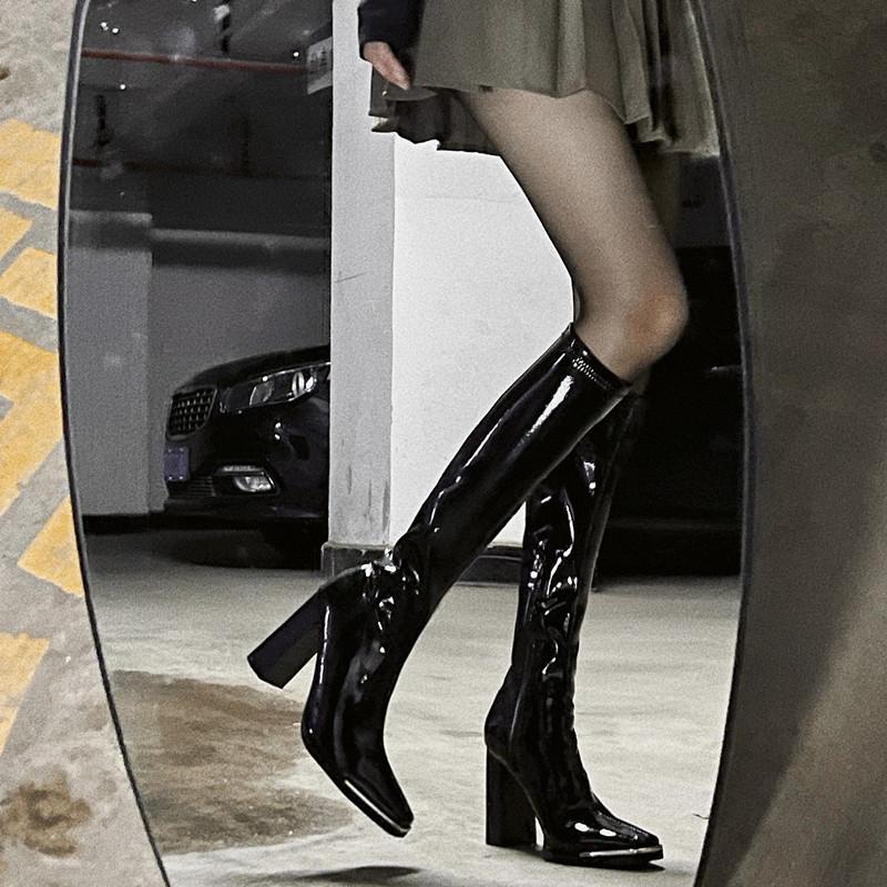 

Осенне-зимняя обувь Сапоги Женские лакированные сапоги на высоком каблуке тонкие без колен.