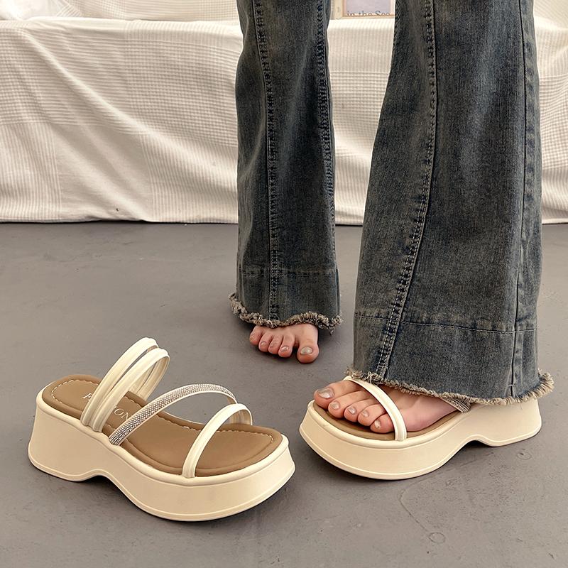 Fashion Shoes House Slippers Platform On A Wedge Slides Summer Clogs Woman Pantofle Beach 2025 Female Shoes Ladies' Slippers Platform Su