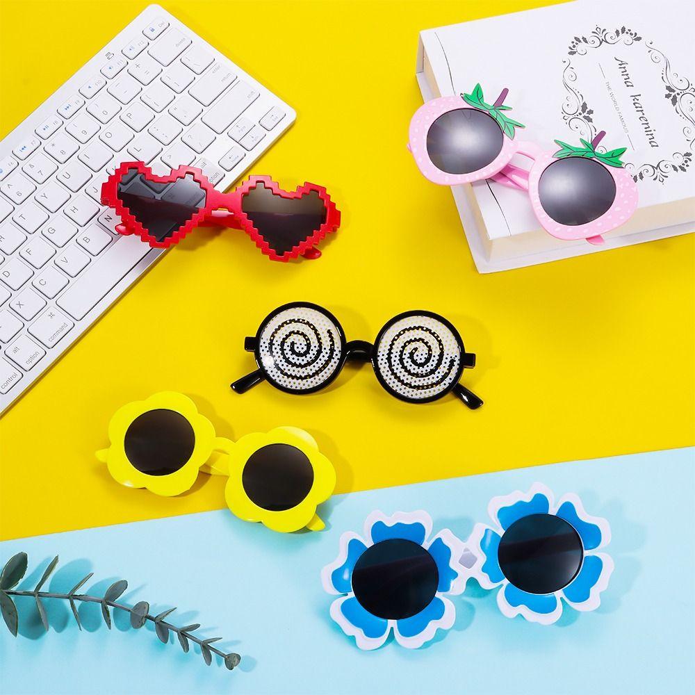 Fruit Design Funny Pineapple Sunglasses Trendy Beach Photo Glasses  for Women & Men
