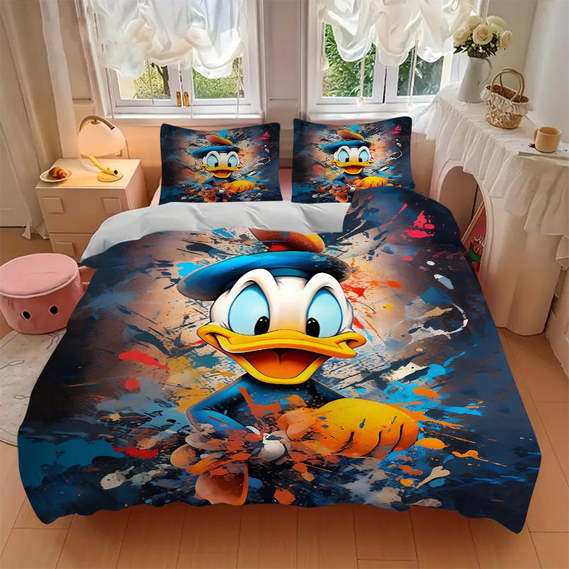 3pcs Graffiti Donald Duck Cartoon Design Printed Quilt Set, Includes 1 Quilt Cover and 2 Pillowcases, Machine Washable, Suitable for All Sea