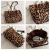 Leopard Pattern Travel Warm Plush Shoulder Bag Women Large Capacity Chain Decor Tote Bag Vintage Soft Faux Fur Top Handle Handbag