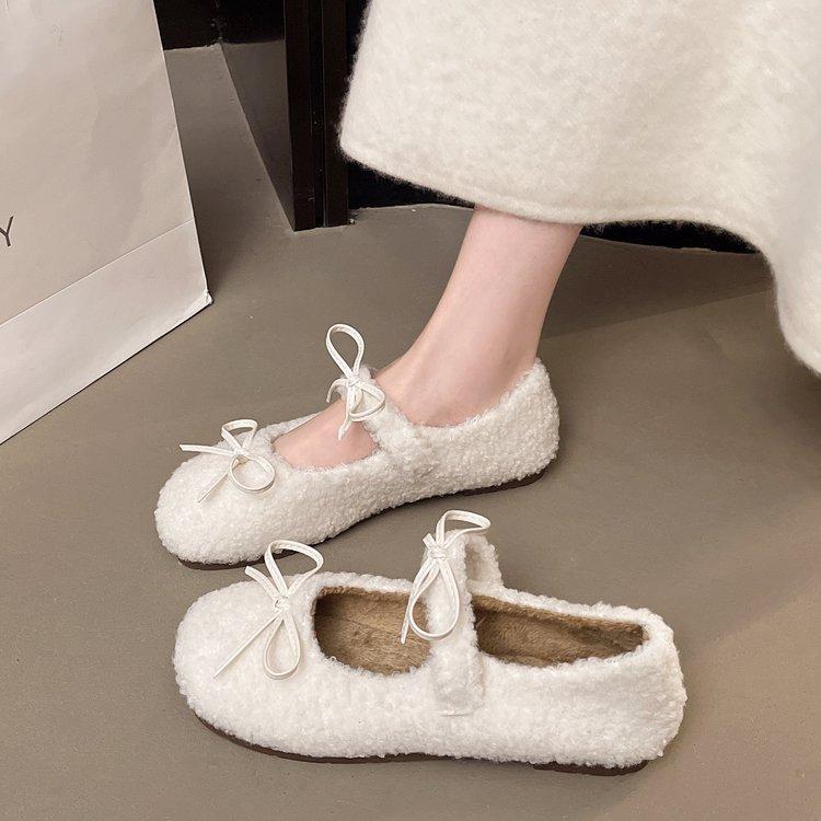 Sweet Fluffy Shoes for Women To Wear Outside Autumn and Winter 2025 New Velvet Beanie Shoes, Shallow Mouth Versatile Flat Bottom Warm Cotton Shoes