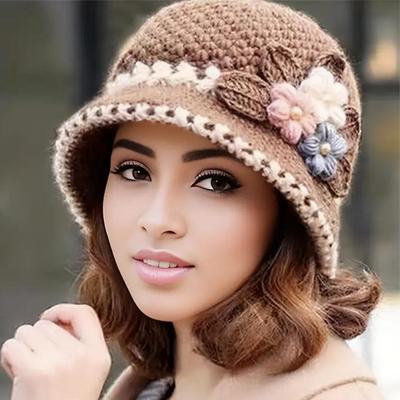 Cappello a Secchiello Boho a Fiori all'Uncinetto per Donna Autunno Inverno Lavorato a Maglia Caldo Cappello da Pescatore da Donna Protezione Orecchie Antivento Cappelli a Bacino