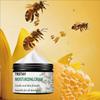 Gentle and non-irritating, the translucent and blemish moisturizing cream tightens the skin, brightens the complexion