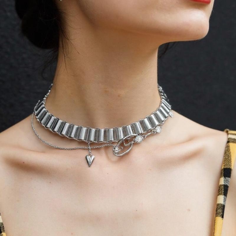 Colar Moderno com Coração e Franjas Comprimento Ajustável Corrente de Pescoço Cor Prata Gargantilha Acessório para Uso Diário