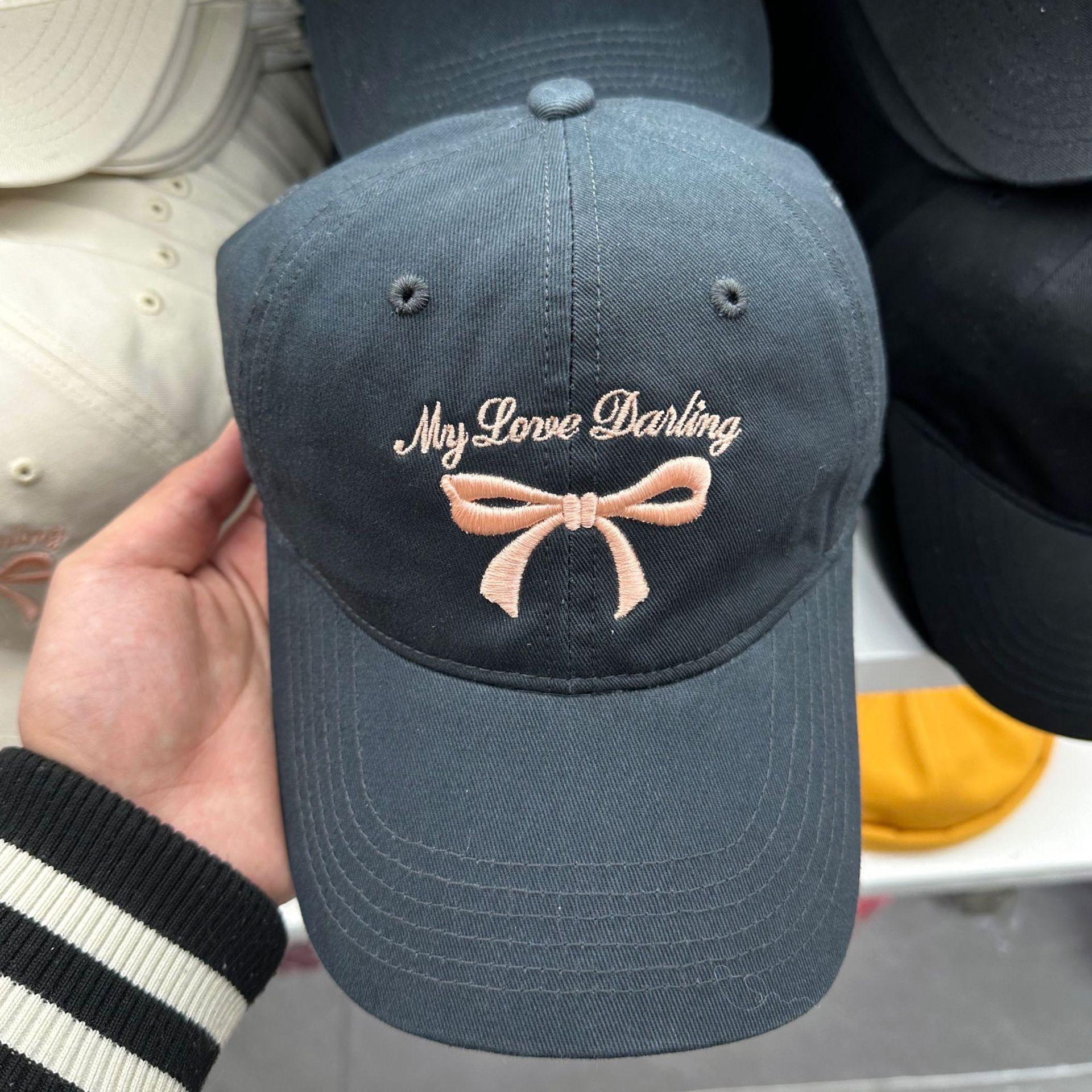 

Шляпа-бант в корейском стиле для женской весны и лета, новая вышитая бейсболка, подчеркивающая лицо, и маленькая кепка-утка Adjustable