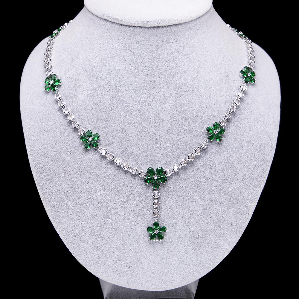 Accessories Women'S Zircon Necklace Women'S Versatile Clavicle Chain Flower Small Fresh Pendant High-End Necklace Women'S