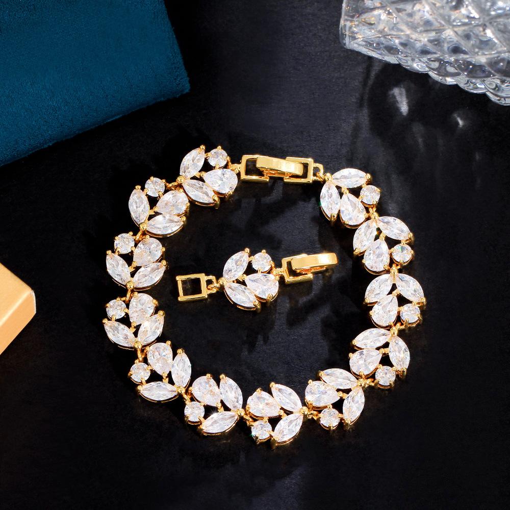 Bracelet Fleur Zircon Incrusté de Cuivre Bijoux Ruili Accessoires de Banquet Cadeau Bijoux