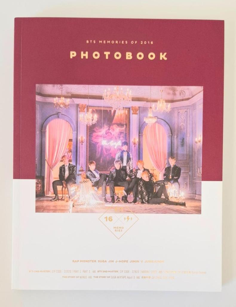 [USED] BTS MEMORIES OF 2016 Photobook + Trading Card (G784)