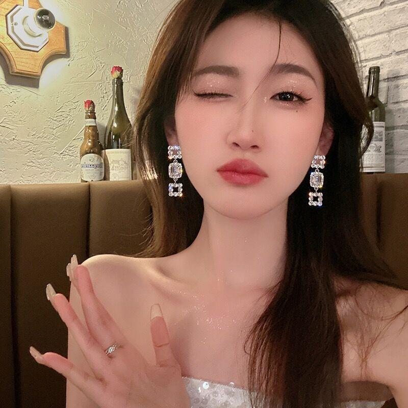 Light Luxury High-End Square Flash Diamond Rhinestone Fringed Earrings Niche Full Of Diamonds Gorgeous Crystal Exaggerated Earrings Stud Earrings