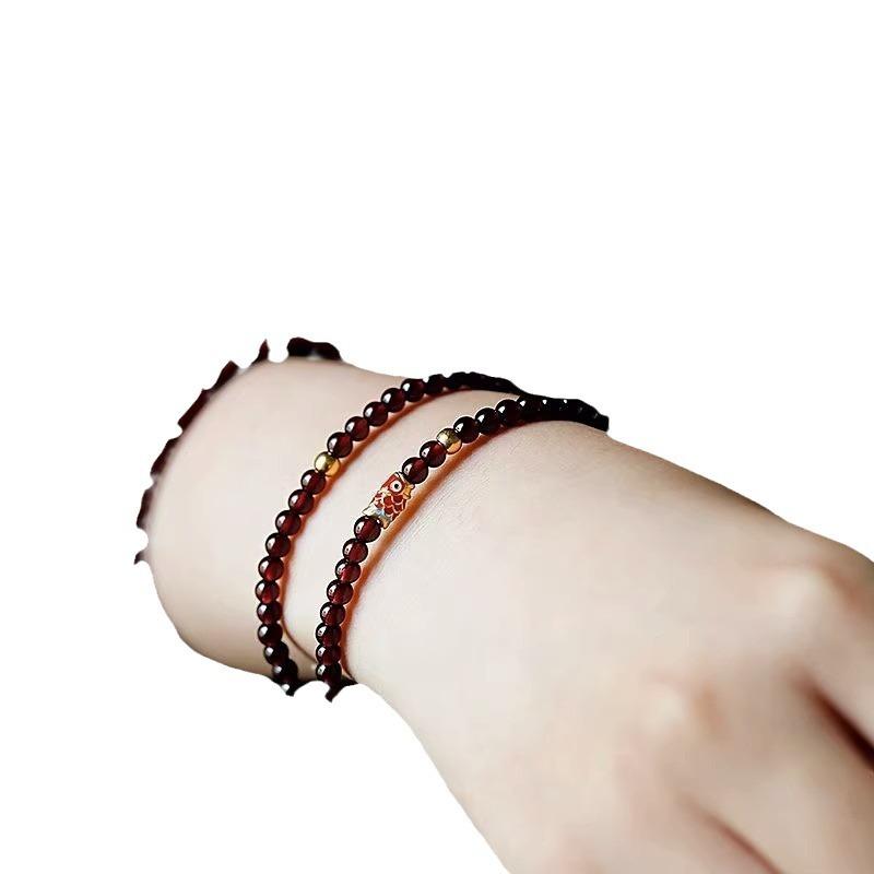 Hua Ying Natural Wine Red Garnet Bracelet for Women, Light Luxury Niche Exquisite Koi Fish Fortune Bead Multi-loop Bracelet