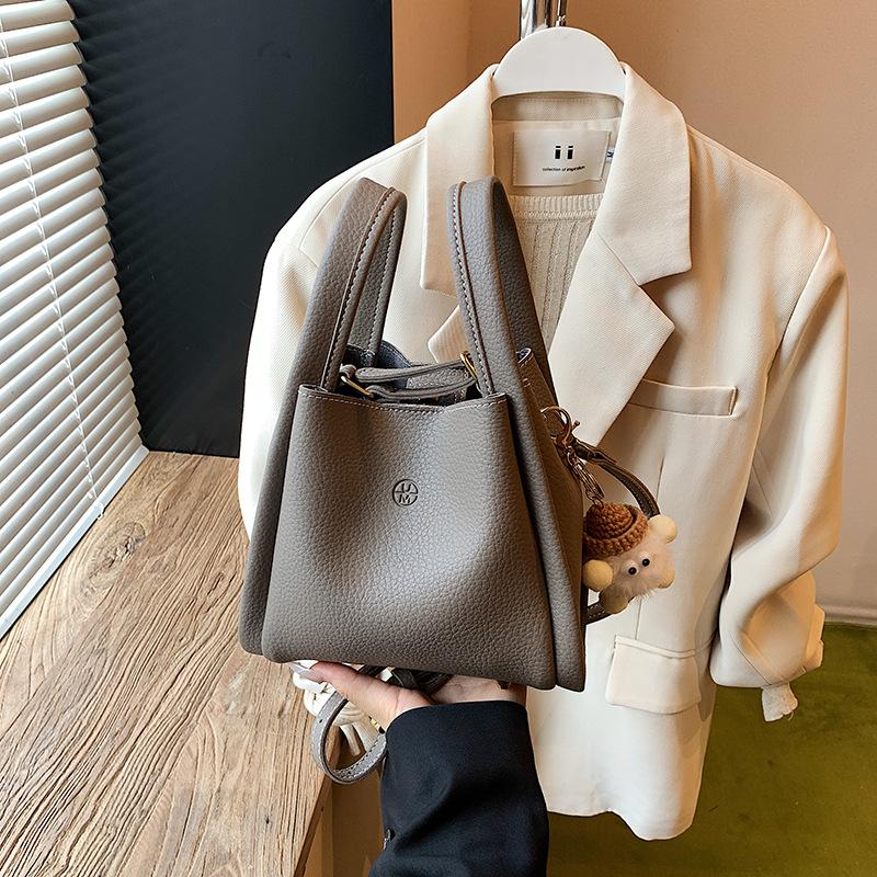 Summer Popular Small Bag Women's New Fashion Versatile Messenger Bag Exquisite Portable Bucket Bag