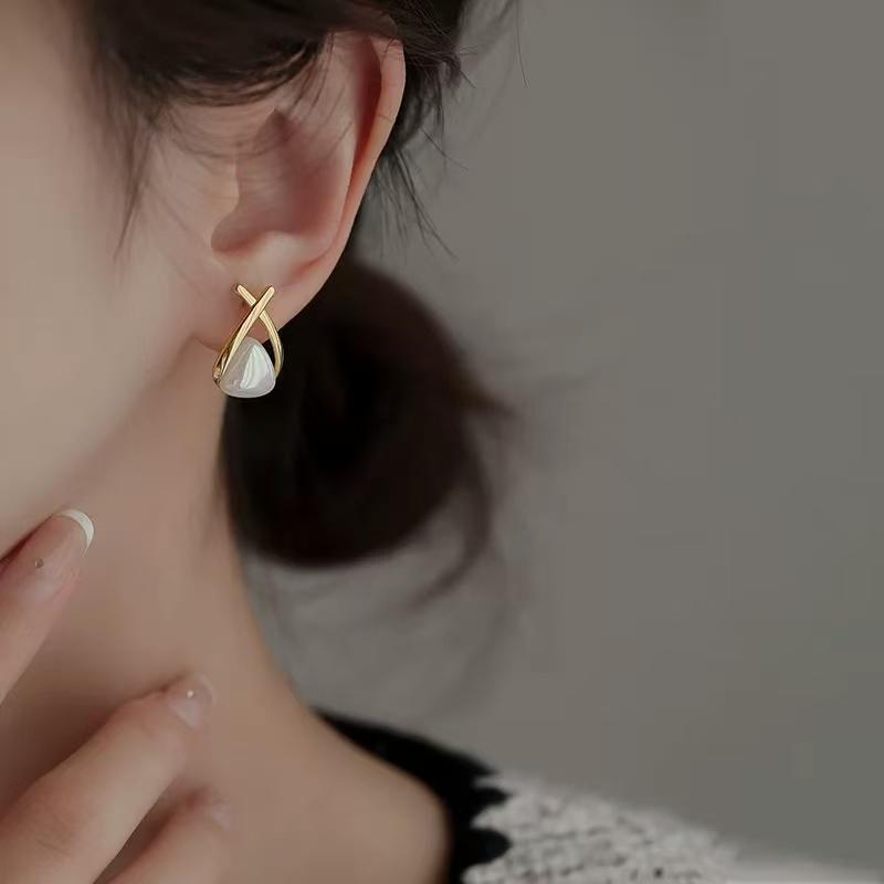 New 925 Sterling Silver Earrings Personality Charm Pearl Geometric Shape Women Earrings Birthday Gift Exquisite Jewelry