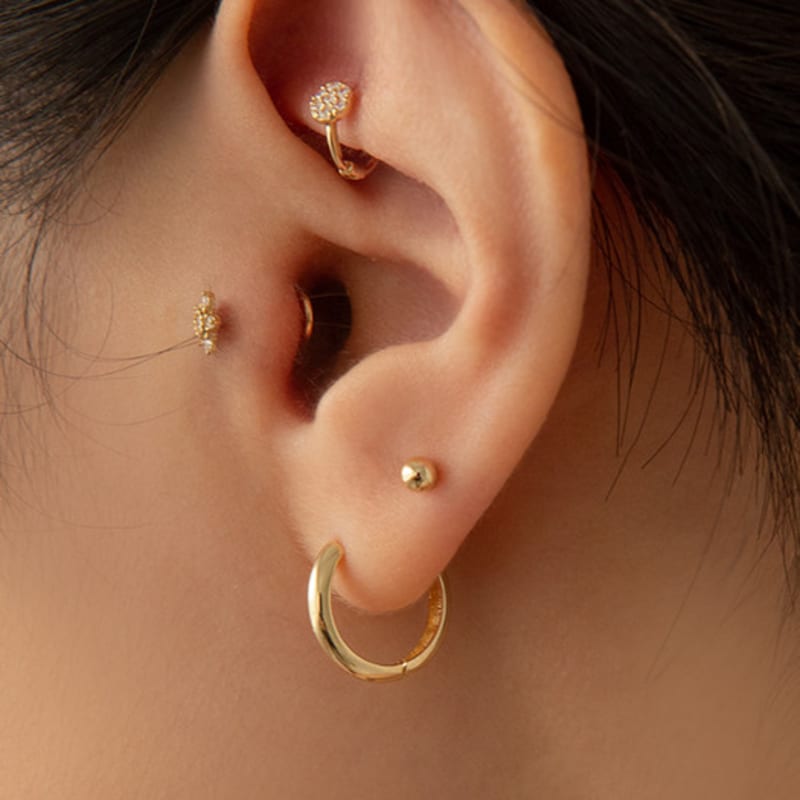 LUNNE 14k Flower Cubic Labret Tragus Piercing (14K Gold) #W06