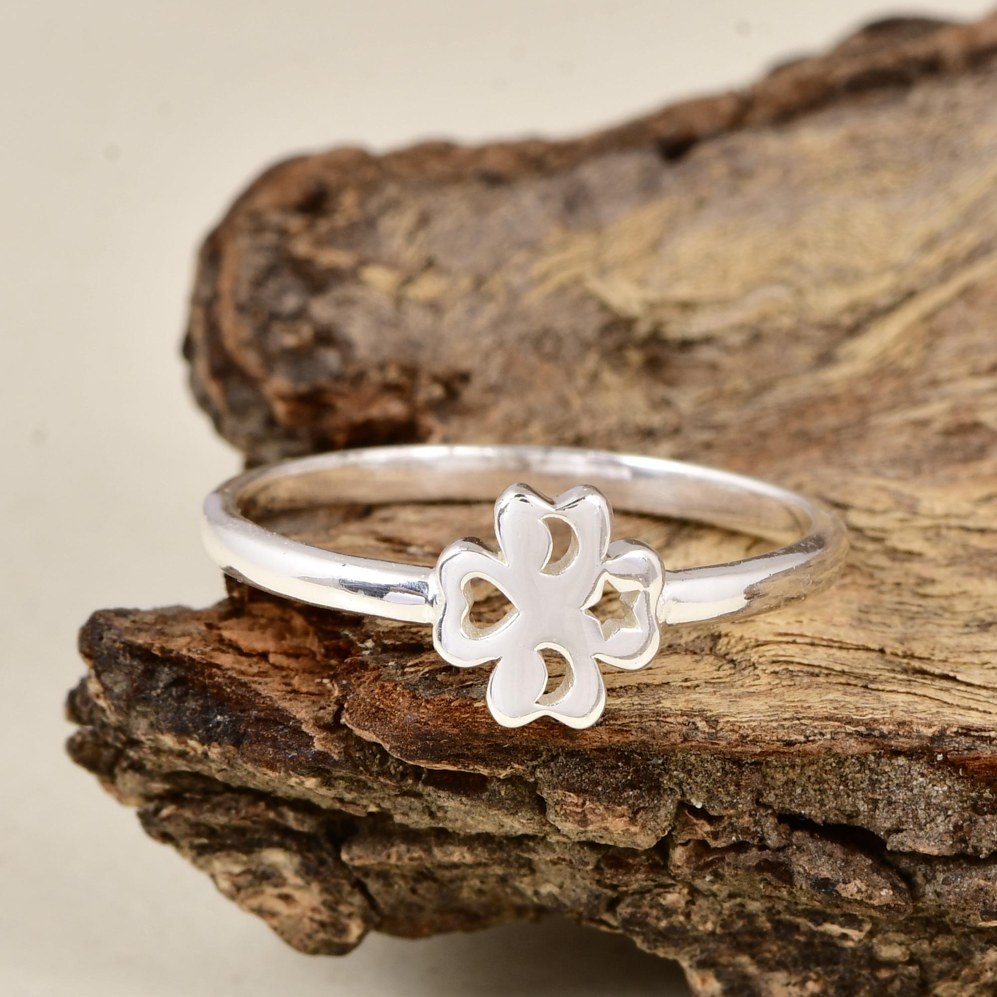 Elegant Clover Ring Sterling Silver, Simple Minimal Band, Lucky Symbol Jewelry, Gift for Girlfriend. 5
