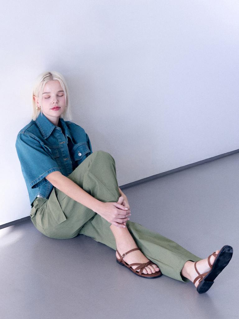 CLO'ET Parachute Cargo Pants - Khaki