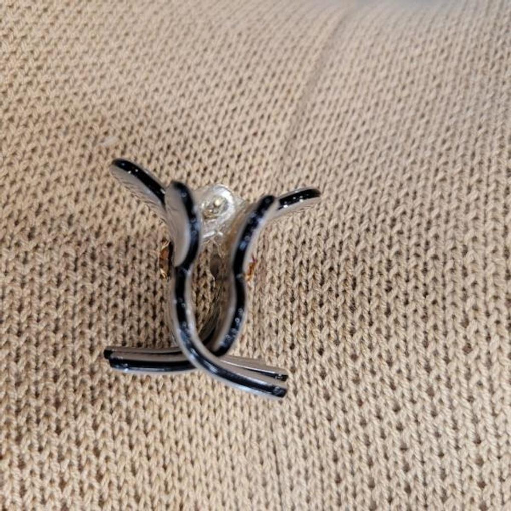 Atria Acrylic Material Bright Flower Clip OSHHPIN0006