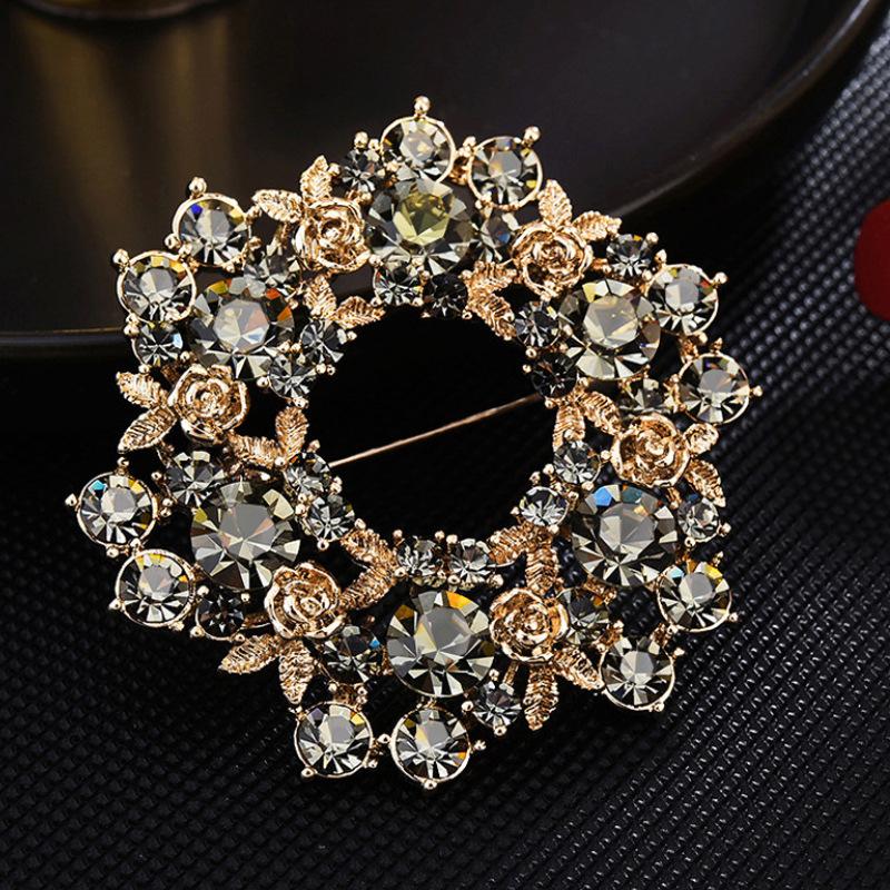 

2024 Роскошная женская брошь-венок: Элегантная булавка для пальто и корсаж