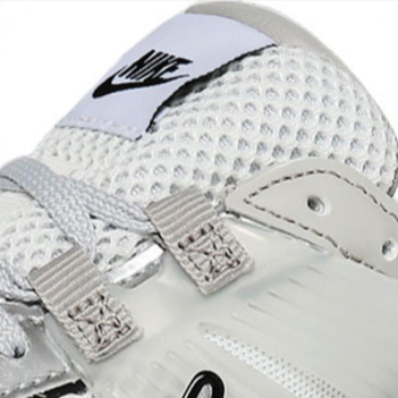 Nike V2k Run Sneakers Summit White Pure Platinum Fd0736 100
