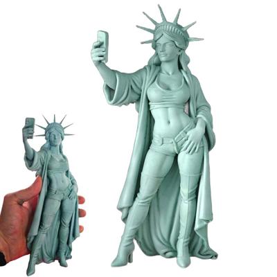 Statue of Liberty Selfie Figurine Selfie Goddess Sculpture Figurine Home Office Living Room Desktop Decoration Ornament
