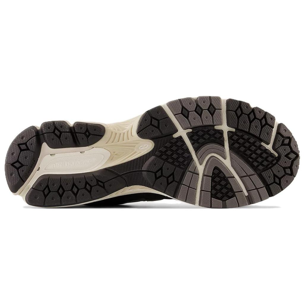 New Balance 2002R Schwarz Castlerock Unisex Sneaker Timberwolf M2002RNC
