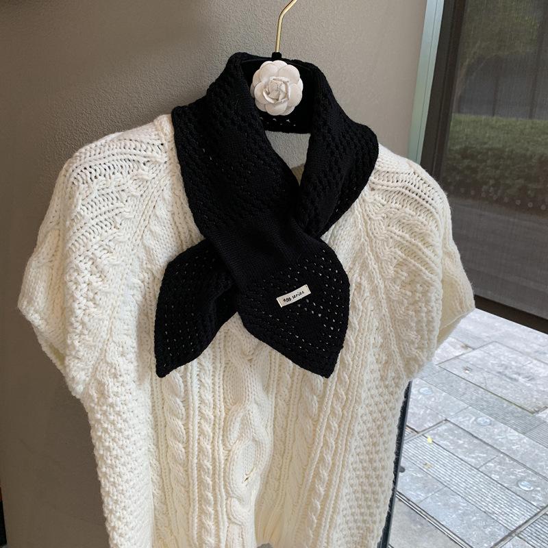 Vintage Hollow Knitted Cross Small Scarf Lazy Perforated Scarf Neck Pack Wear Versatile Scarf Decoration