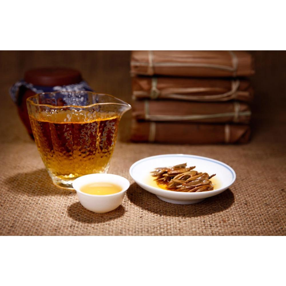 Yunnan Raw Pu-erh Tea Brick 250g Qianjiazhai Ancient Tree Organic Green Food Slimming