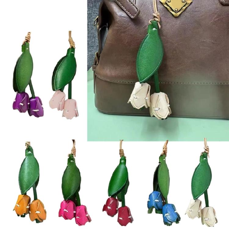 Sophisticated Leather Flower Keychain Sturdy Leather Floral Keyring Pendant Accessory For Unique Style Enthusiasts