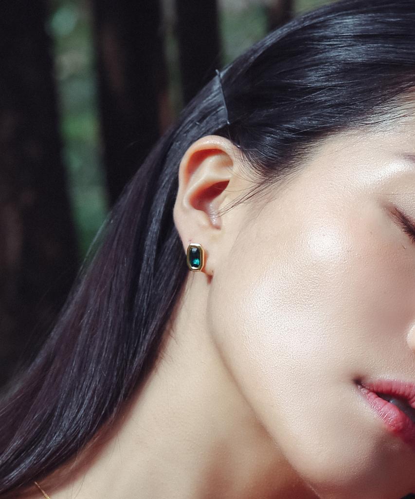 Sundaydiscoclub Slim Shiny Earrings Gold Green