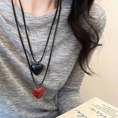 Adjustable Red Retro Korean Black Heart Leather Necklace for Women