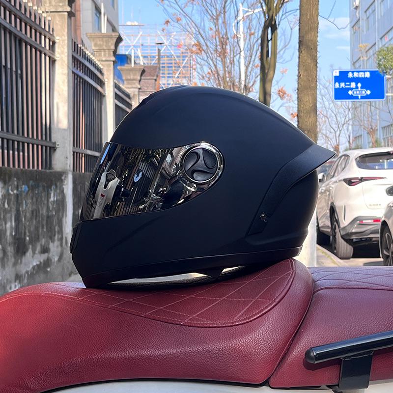 Motorcycle helmet full helmet men and women winter warm safety four seasons knight electric vehicle locomotive full