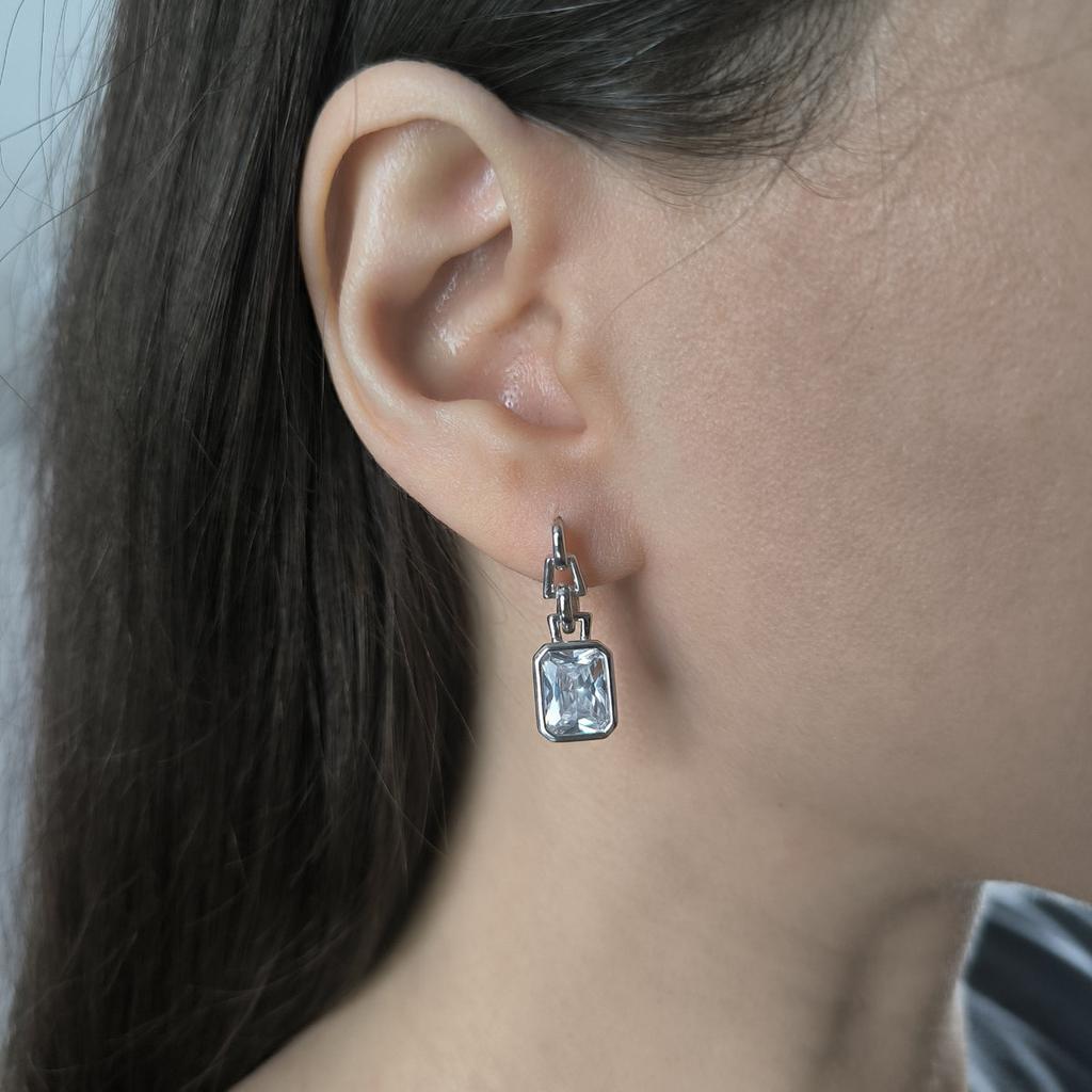 Серебряные серьги с фианитами (2207993)