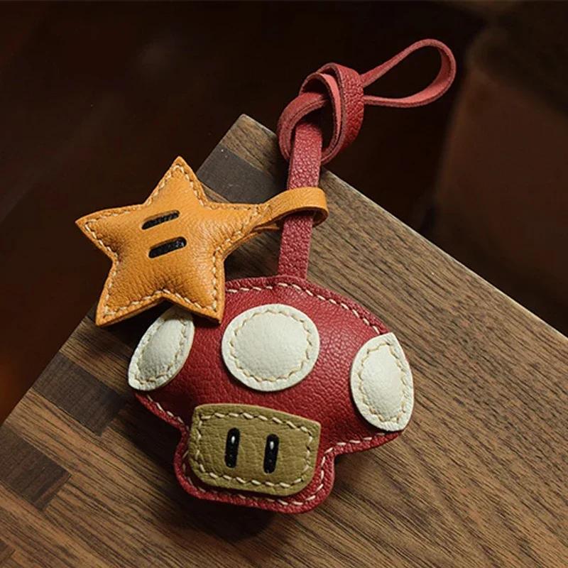 

Брелок ручной работы из кожи в виде гриба и звезды на сумку, милый брелок для подарка