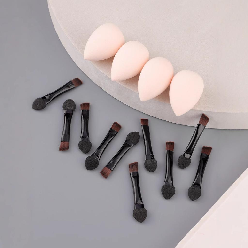 Mini short eyeshadow brush, makeup brush dual-purpose, concealer brush short sponge eyeshadow stick + 4 mini beauty blenders